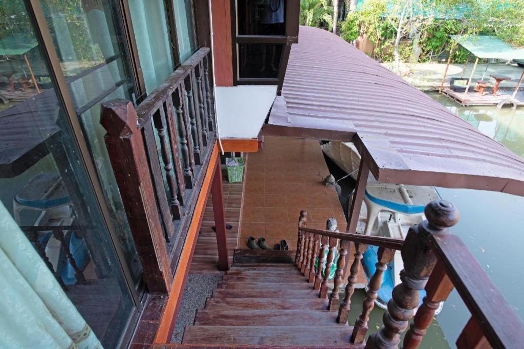 โอโย 402 รักนที รีสอร์ต Hotel นครปฐม ภายนอก รูปภาพ