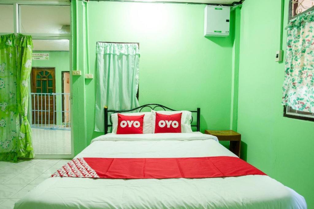 โอโย 402 รักนที รีสอร์ต Hotel นครปฐม ภายนอก รูปภาพ