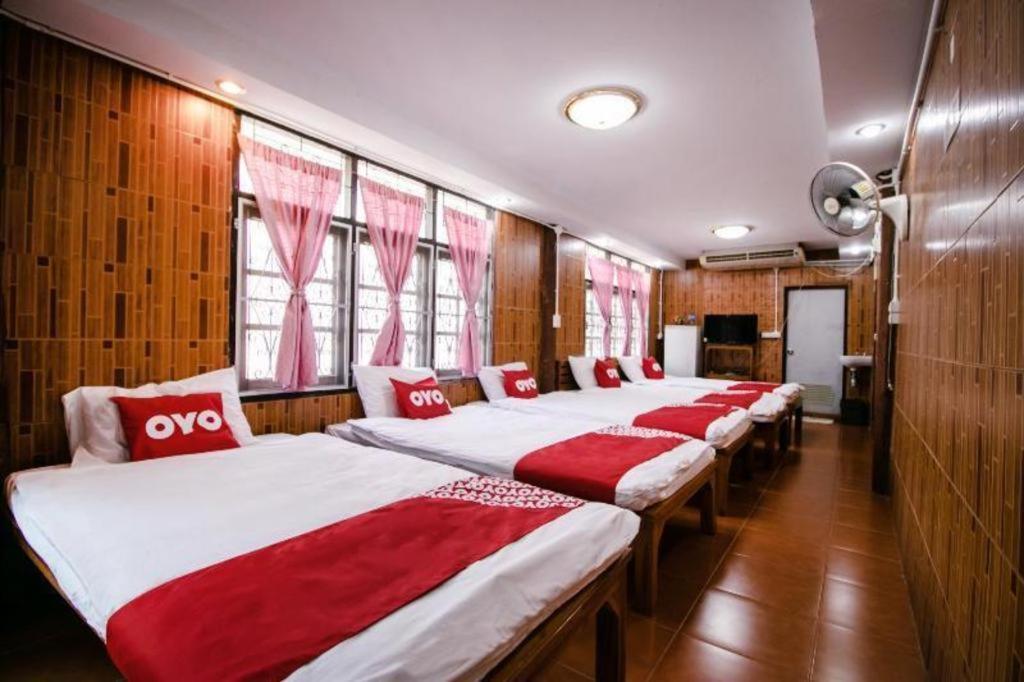 โอโย 402 รักนที รีสอร์ต Hotel นครปฐม ภายนอก รูปภาพ