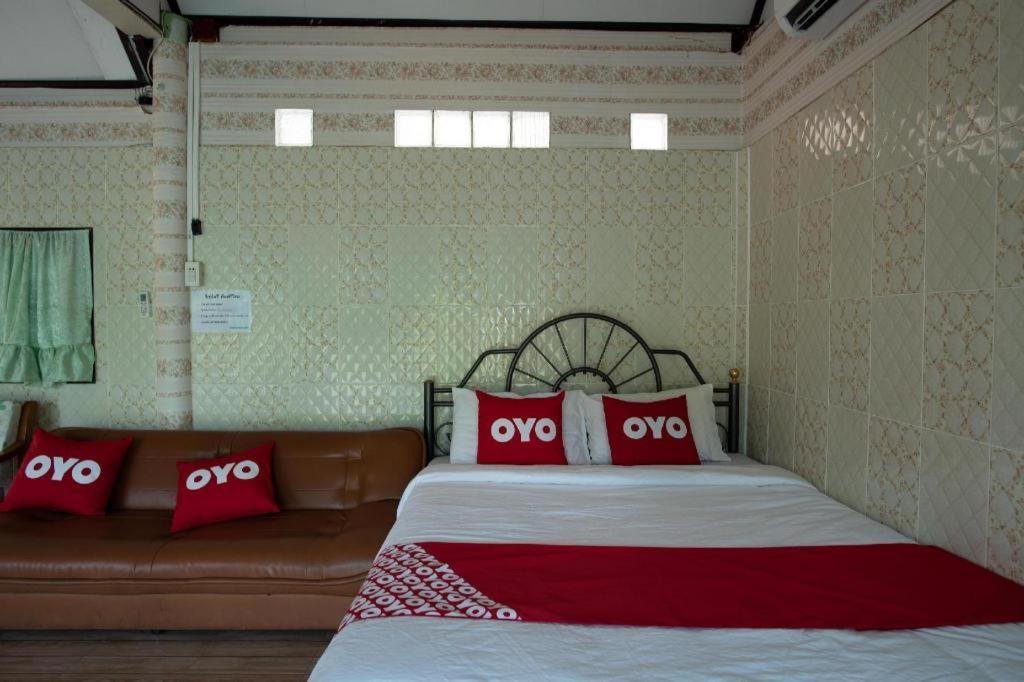 โอโย 402 รักนที รีสอร์ต Hotel นครปฐม ภายนอก รูปภาพ